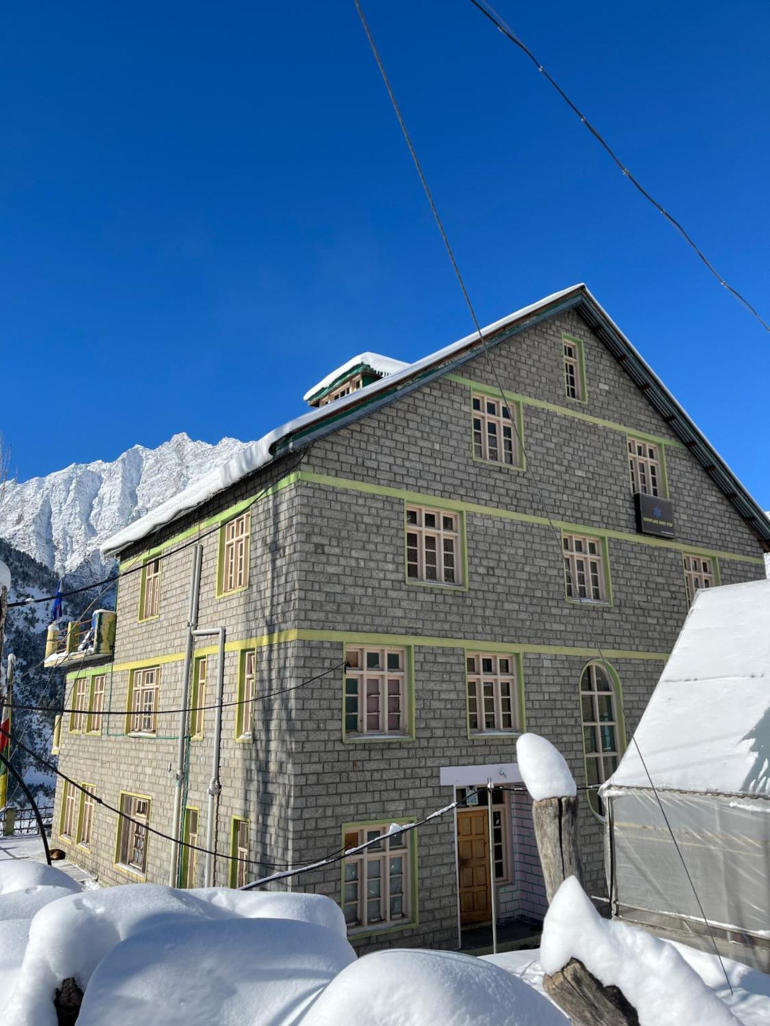 Snowflake Homestay Gondhla Exterior photo