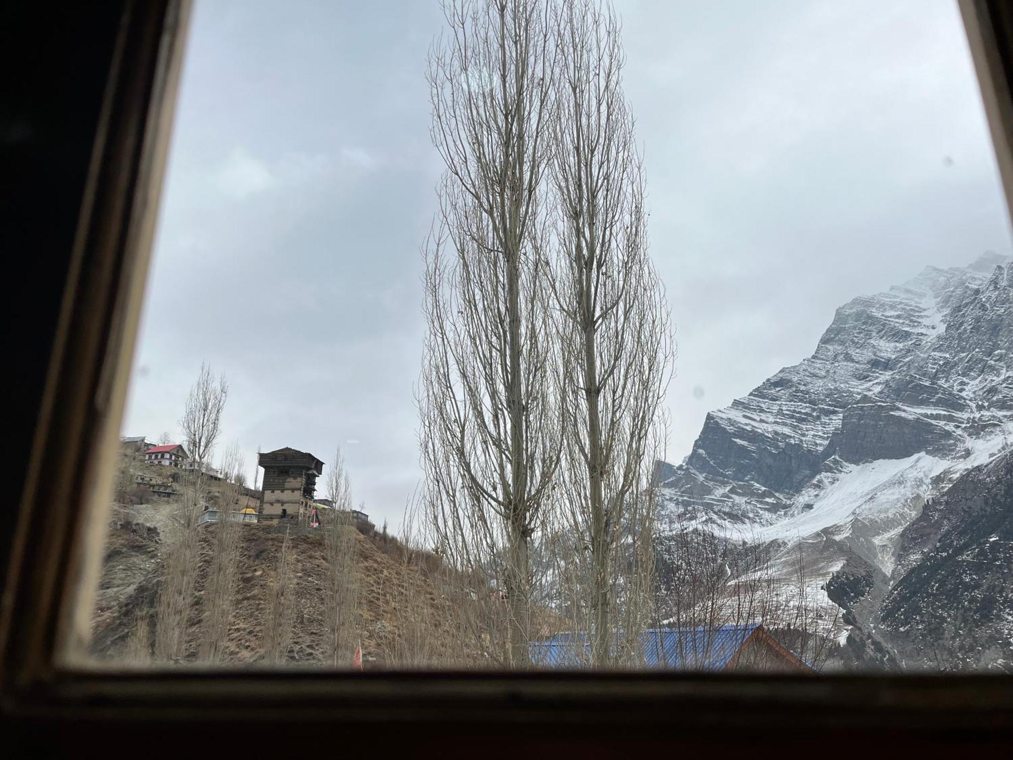 Snowflake Homestay Gondhla Exterior photo
